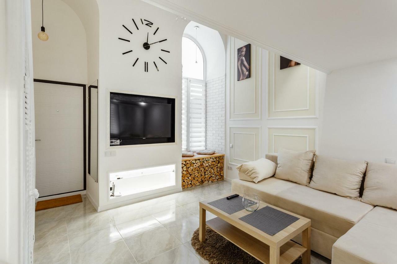 Новый Апартамент В Самом Центре Дерибасовской Odessa Extérieur photo