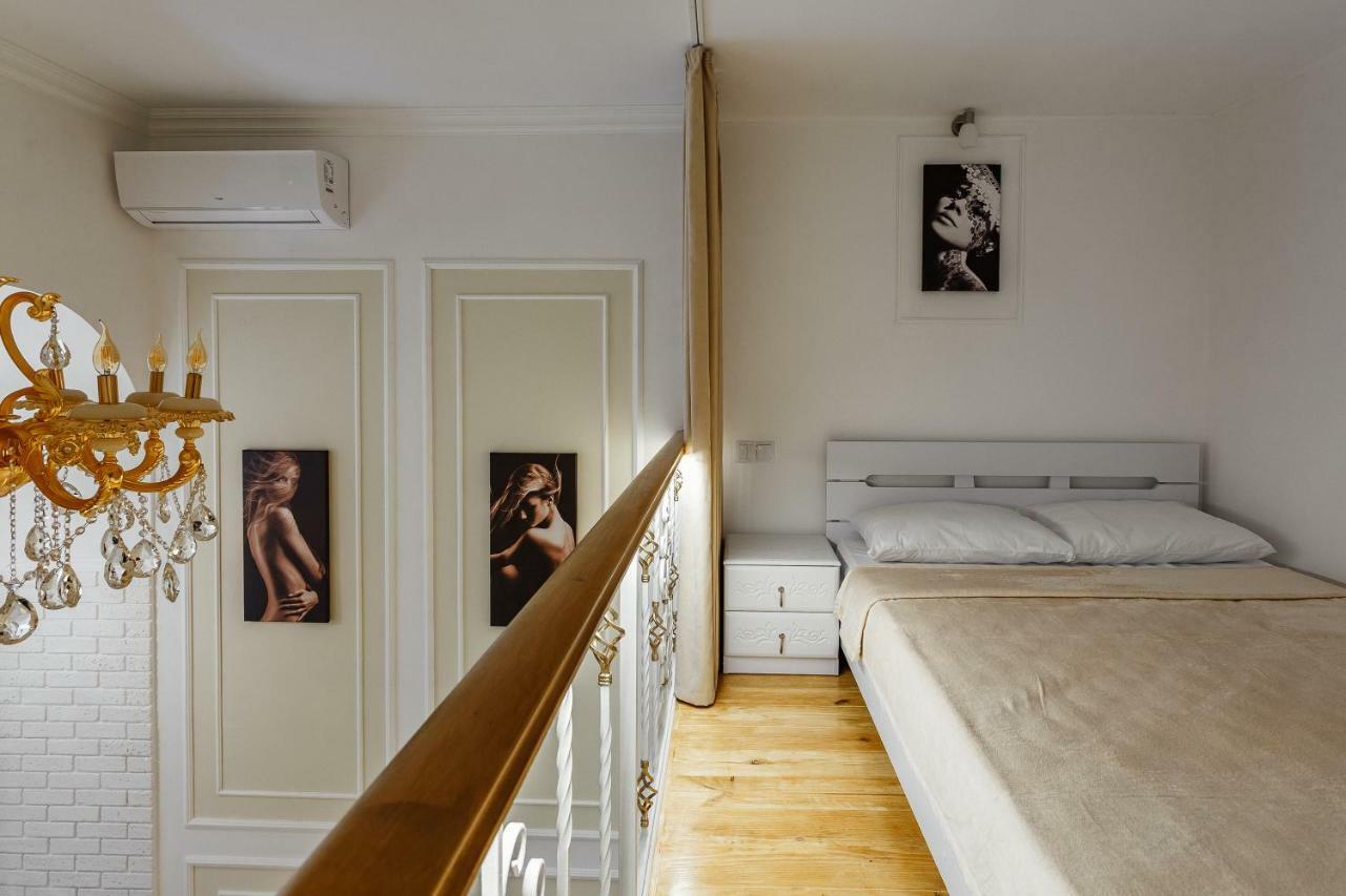 Новый Апартамент В Самом Центре Дерибасовской Odessa Extérieur photo