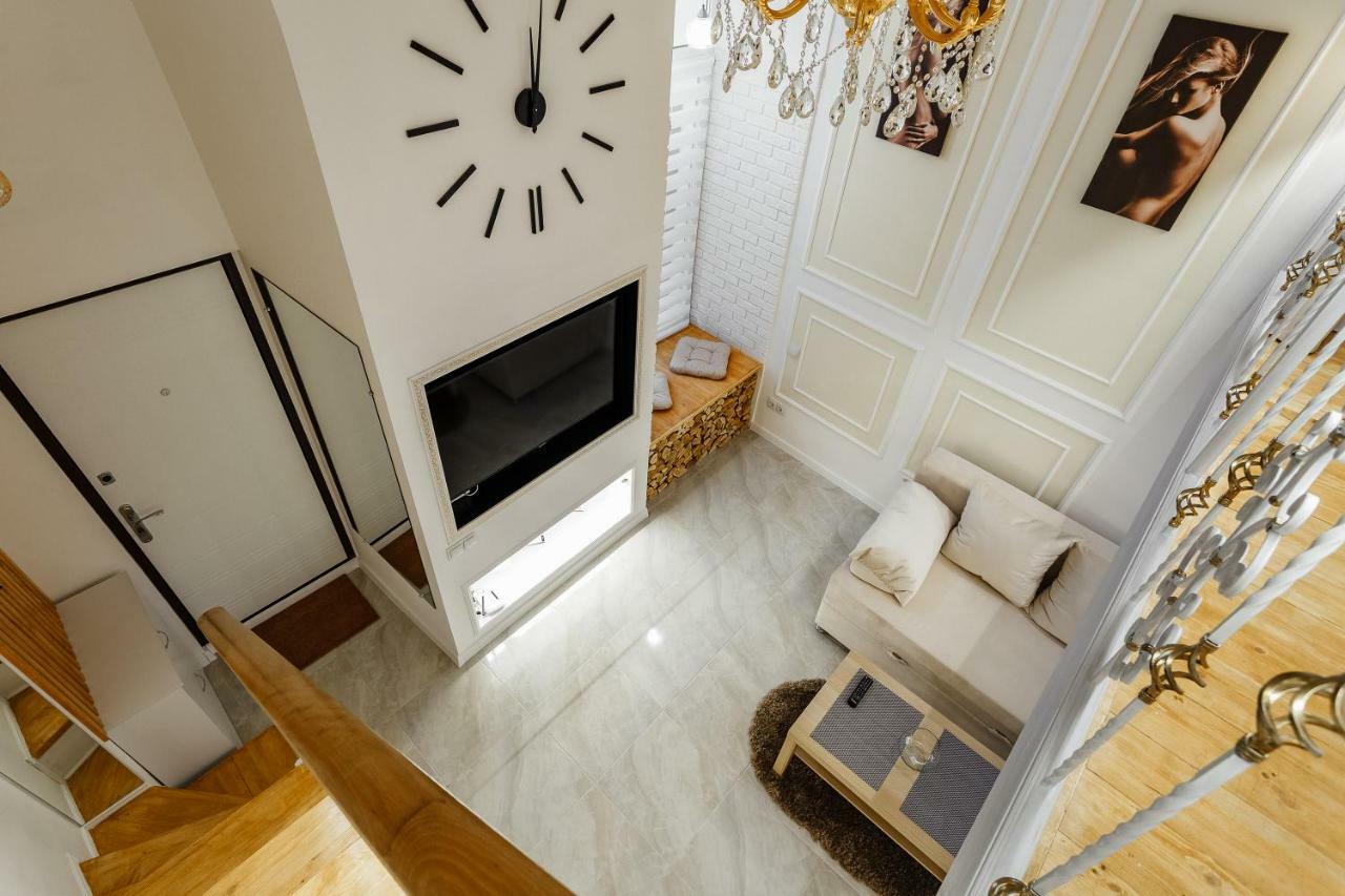 Новый Апартамент В Самом Центре Дерибасовской Odessa Extérieur photo